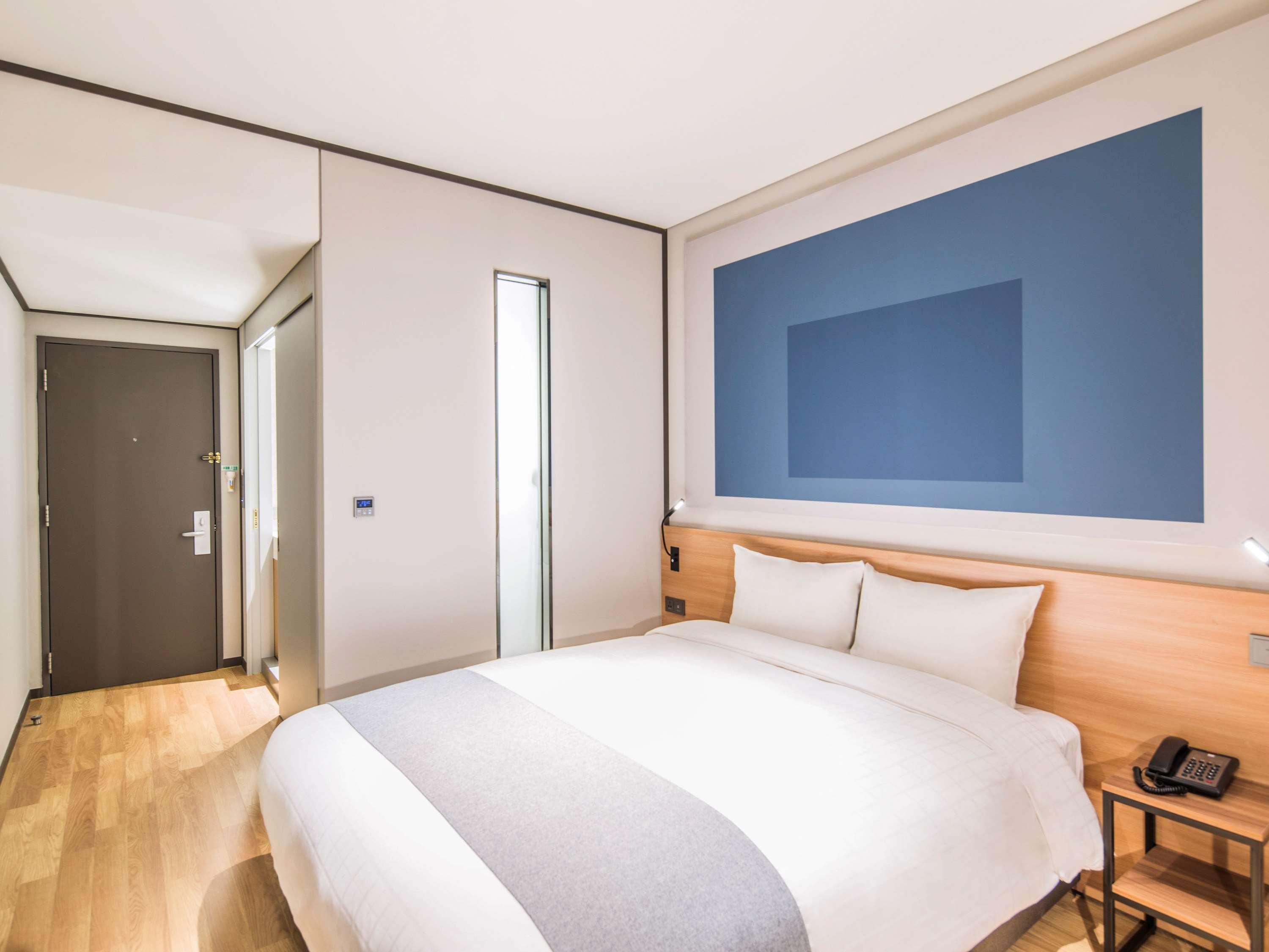 Ibis Ambassador Suwon Hotel Exterior foto