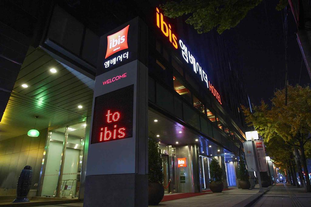 Ibis Ambassador Suwon Hotel Exterior foto