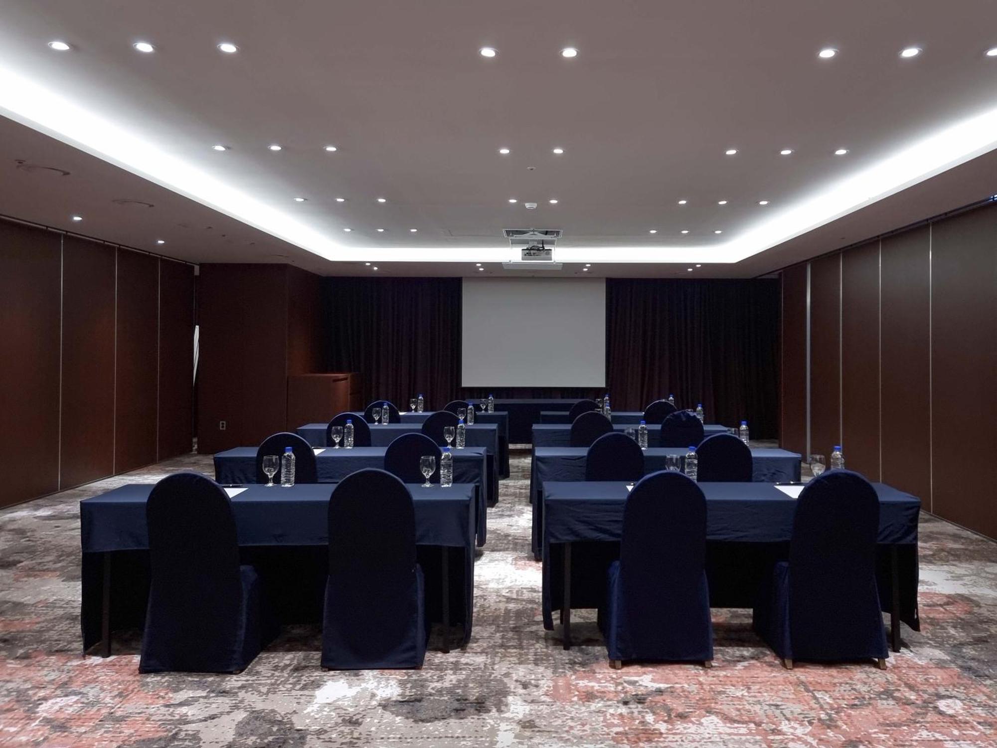 Ibis Ambassador Suwon Hotel Exterior foto