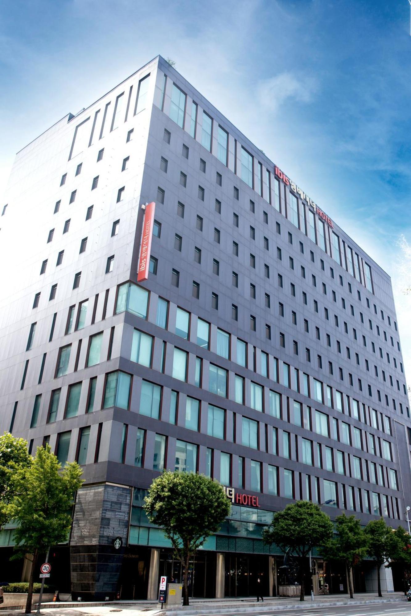 Ibis Ambassador Suwon Hotel Exterior foto