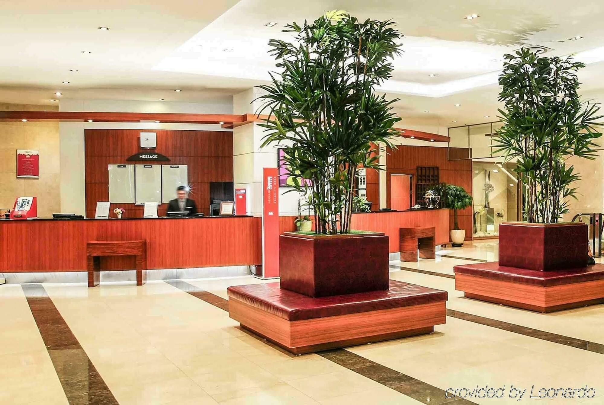 Ibis Ambassador Suwon Hotel Exterior foto